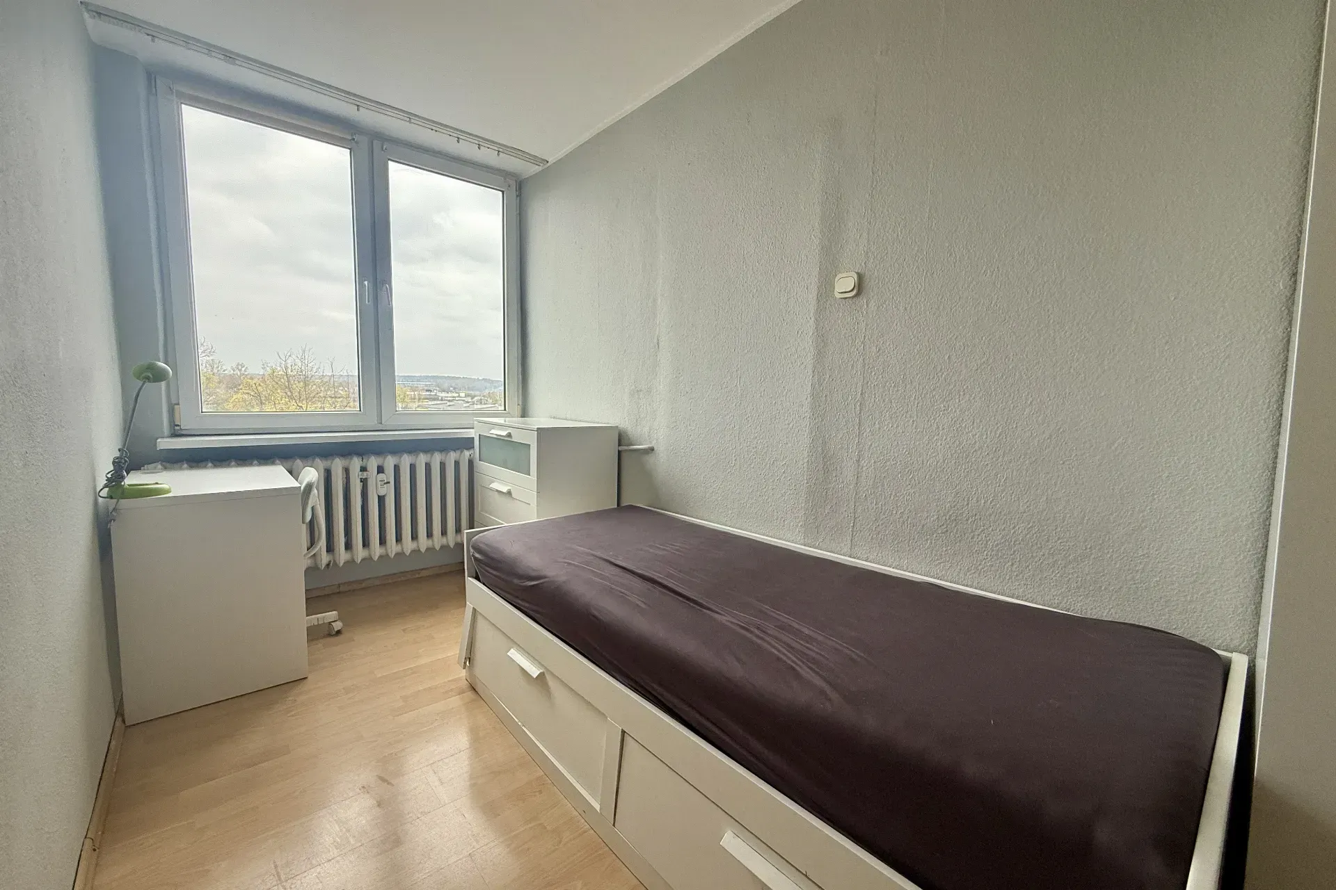 2 Pokoje Balkon CO miejskie do zamieszkania 14