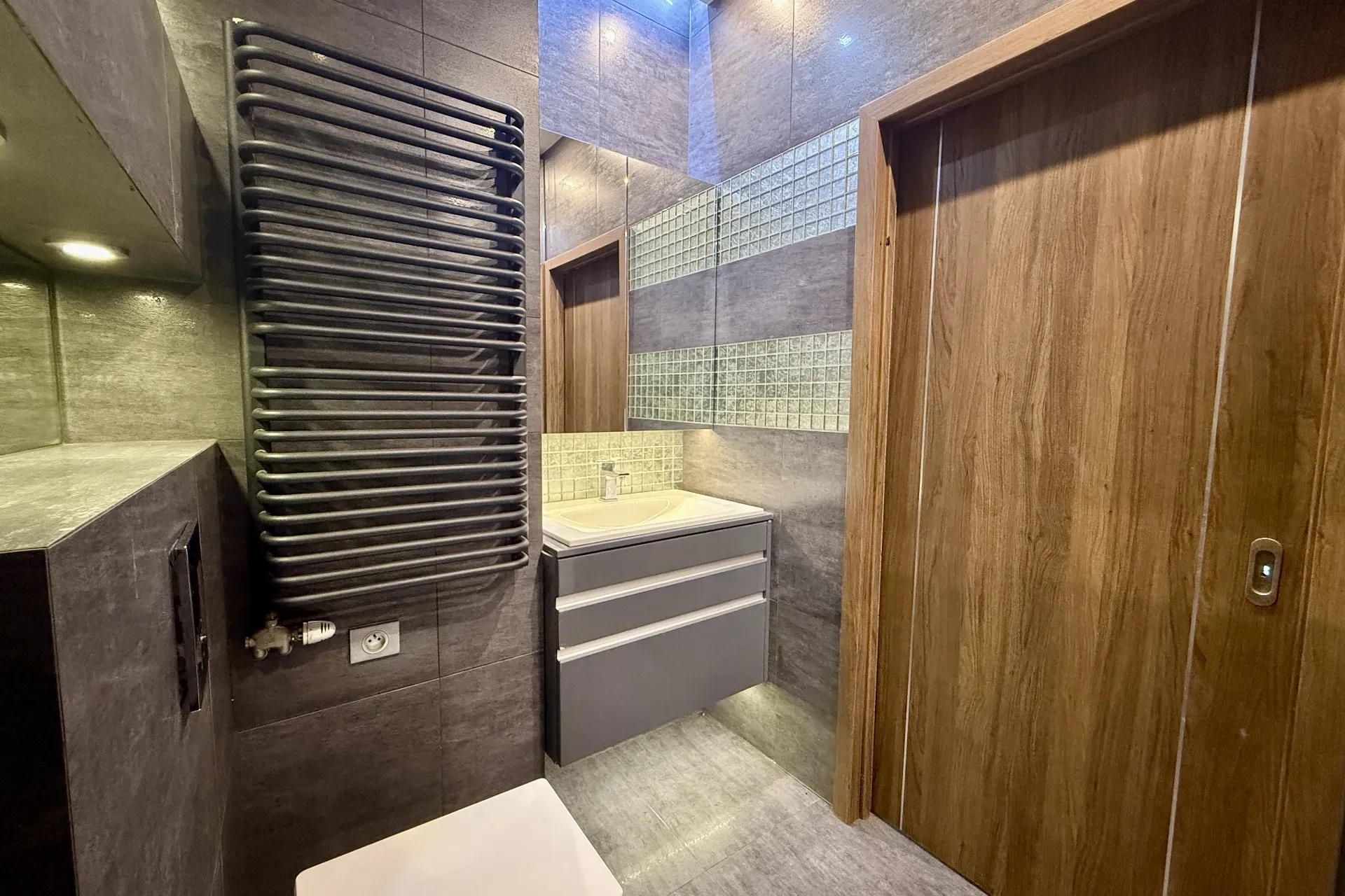 Tysiąclecia  Kawalerka  taras pełne wyposażenie 2