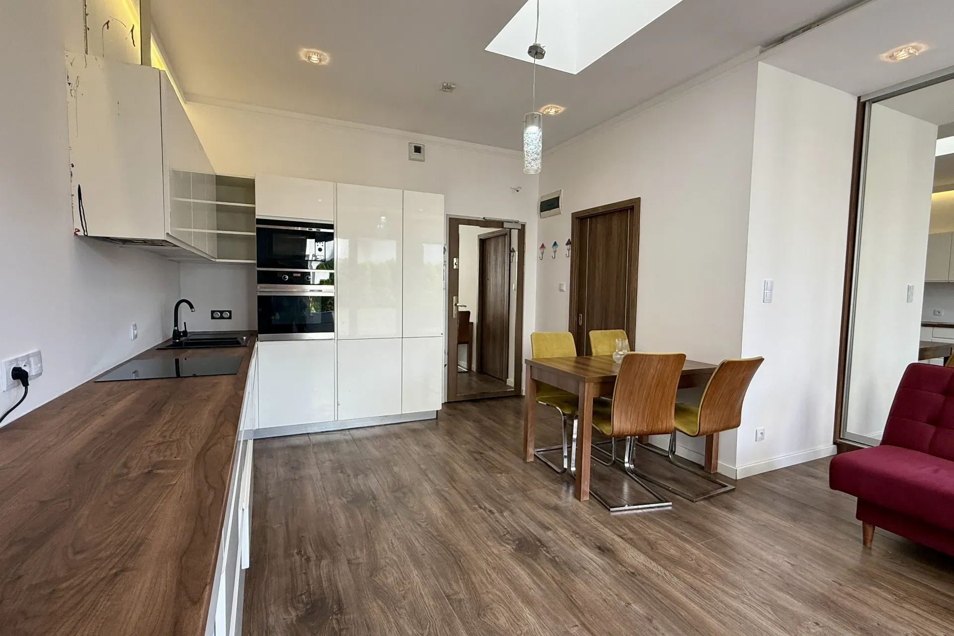 Tysiąclecia  Kawalerka  taras pełne wyposażenie 12