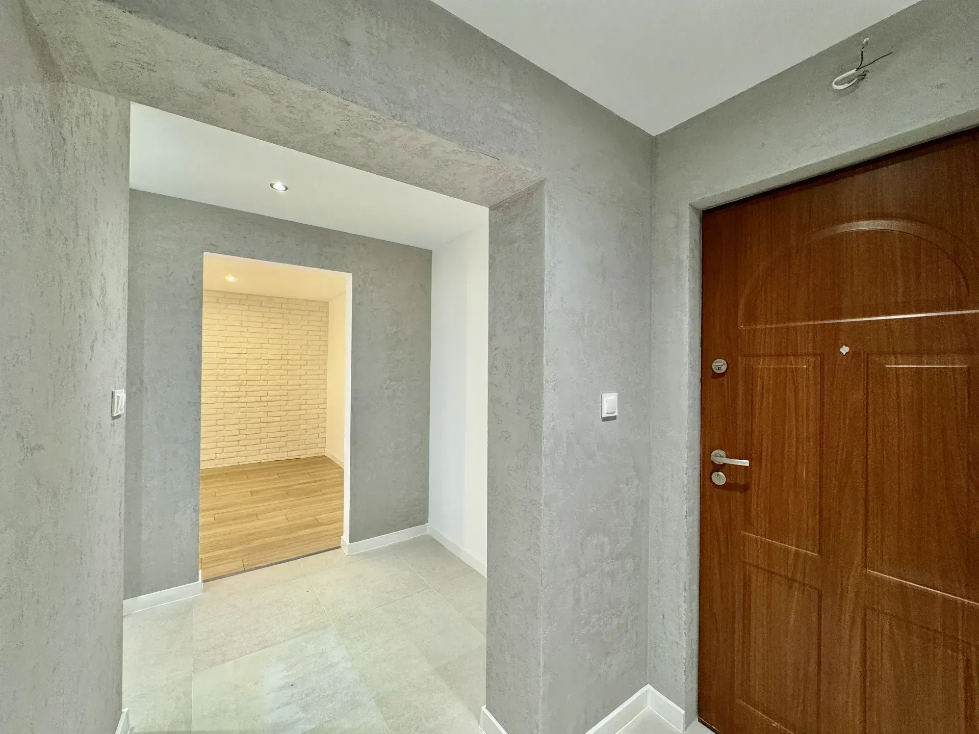 2 pokoje po remoncie 14