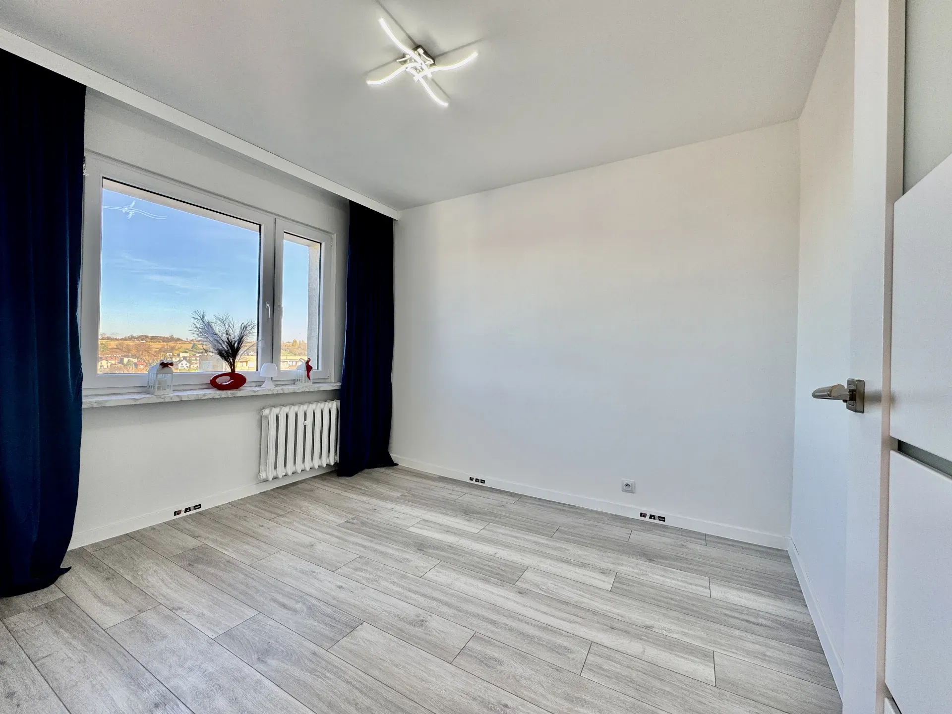 3 pokoje Po Remoncie z balkonem Od zaraz 17