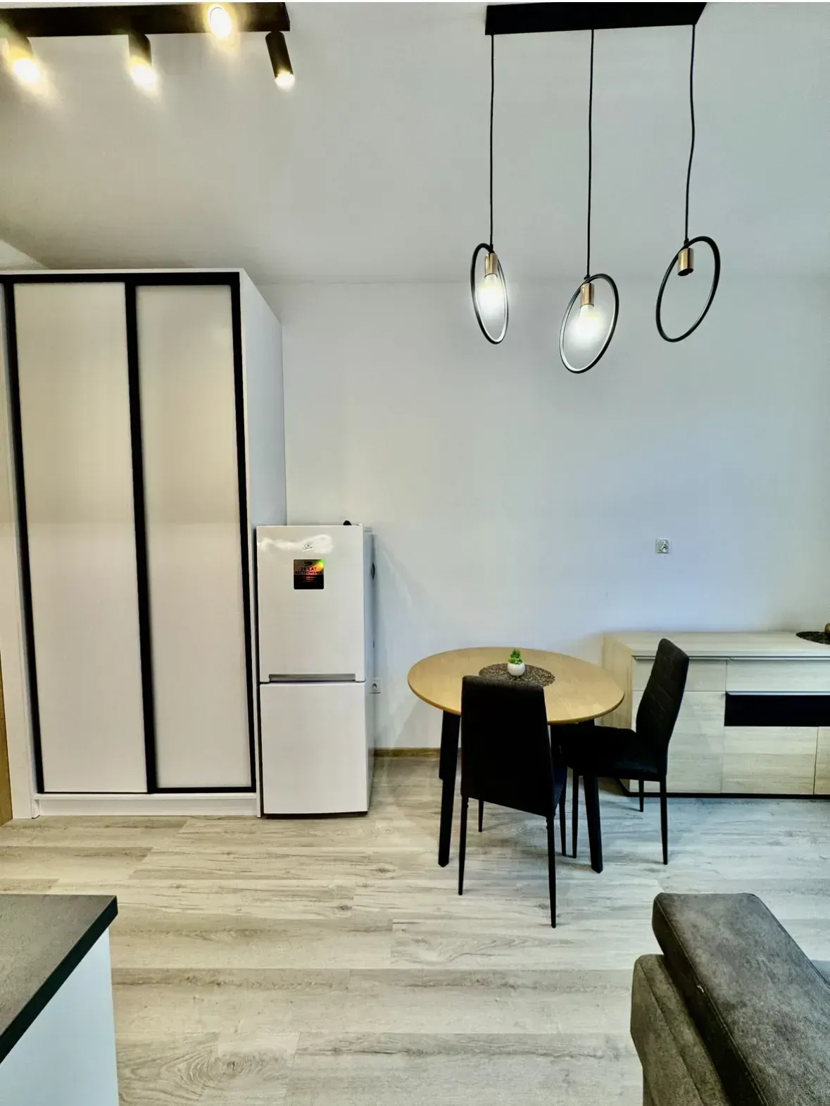 2 pokojowe mieszkanie Wynajem Centrum 6