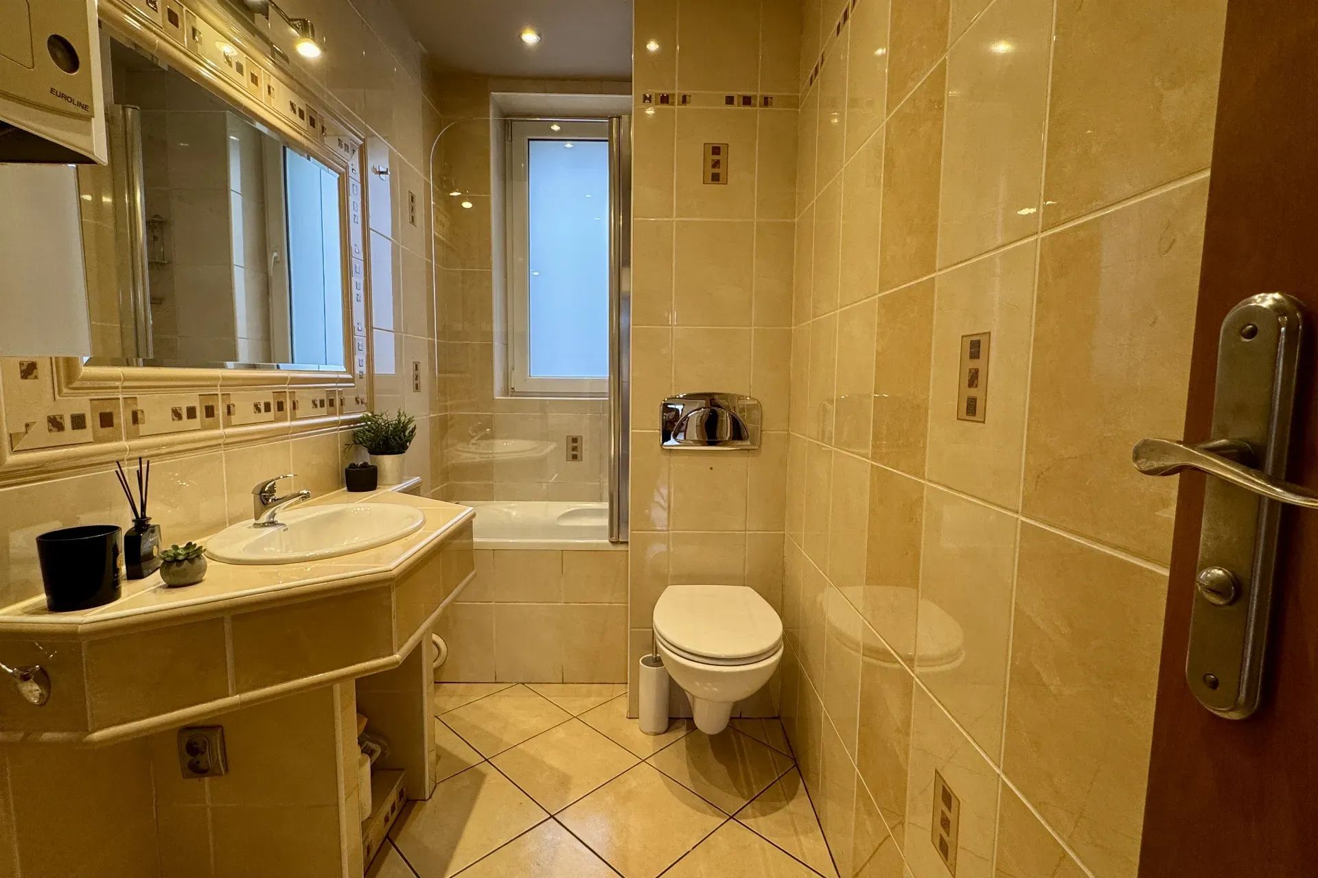 3 POKOJE Z BALKONEM | CENTRUM I ZAMKNIĘTA POSESJA 12